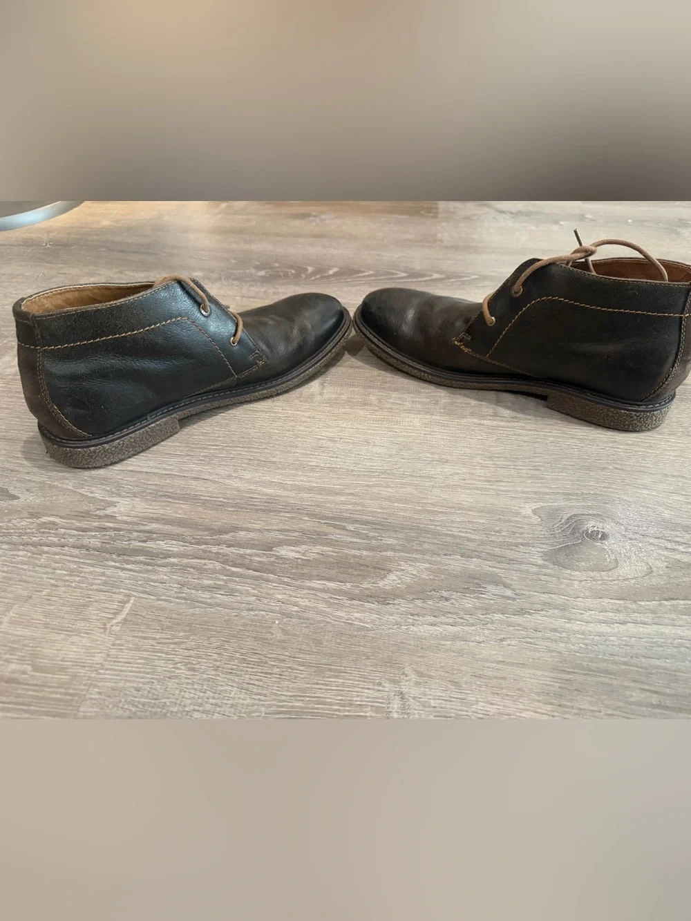 Lucky Brand Black Leather Men’s Chukka Boots with Brown Laces